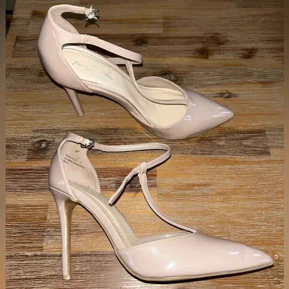 High heals - Picture 5 of 5